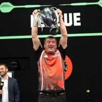 Suljovic gewinnt die Unibet Champions League of Darts